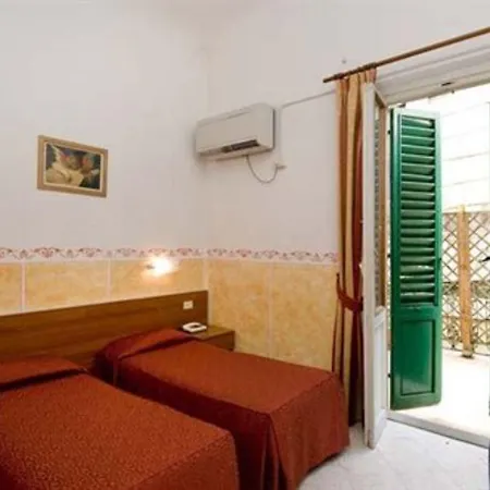 Palazzuolo Hotell 2*